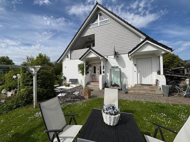 Sorgenfrei -Ruhe Und Erholung In Schoener Studiowohnung Glücksburg Dış mekan fotoğraf